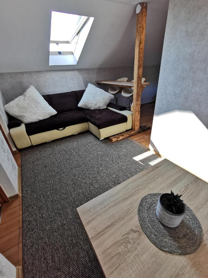 Silent Loft For Getaway Lejlighed Liepāja Eksteriør billede